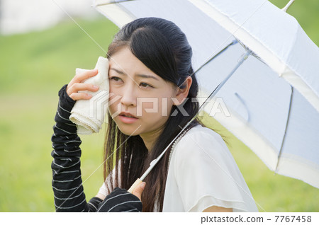 一個手臂套的女人 7767458