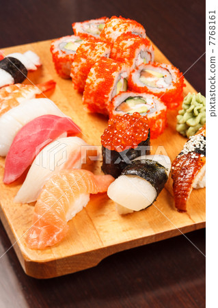 tasty sushi 7768161