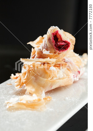 dessert with berries 7772180