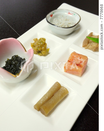 Rice friends (vertical image) 7778668