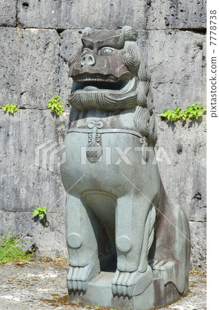 首里城右側的“Shisa石像”·遊樂門(首里城公園/沖繩縣首里市) 首里城右側的“Shisa石像”·遊樂門(首里城公園/沖繩縣首里市) 7778738