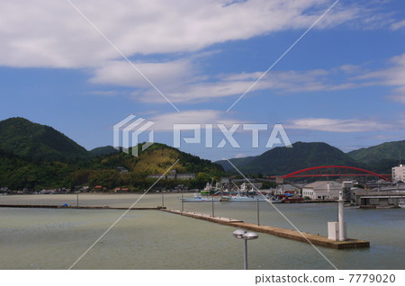 View of Okinoshima Town Saigo Bay and the sky 7779020