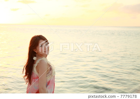 Overseas Sunset female image 7779178