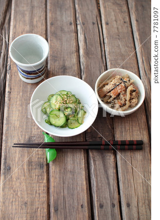 自製醋漬黃瓜和酒套餐 7781097