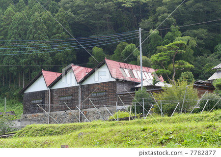 鋸切屋頂工廠 7782877