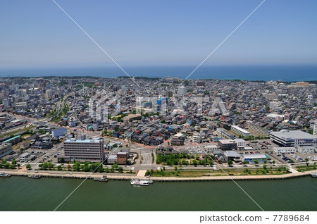 Shinano river and Niigatajima Town 7789684