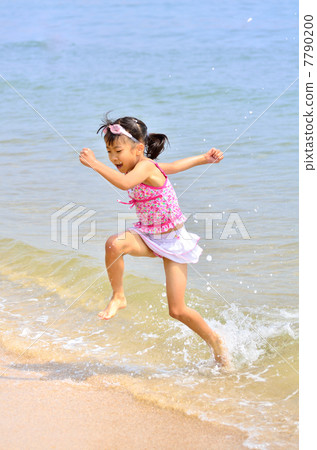 喜歡游泳的女孩 7790200