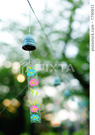 Southern wind chimes 7790651