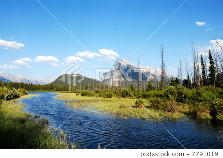 Spring Vermillion Lake and Rundle Mountain Spring Vermillion Lake and Rundle Mountain 7791019