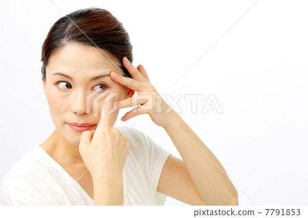 關心眼睛的女性 關心眼睛的女性 7791853