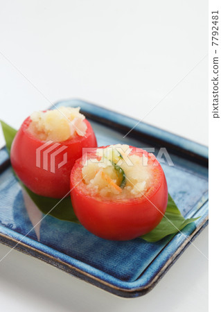 Mini tomato packing of potato salad 7792481