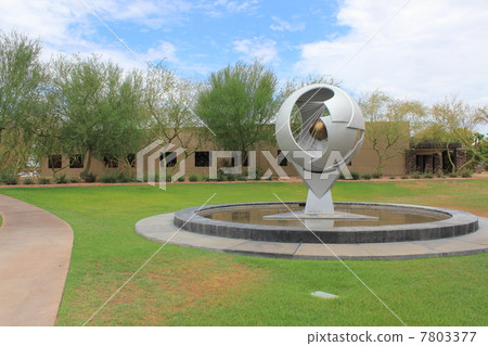 雷鳥國際工商管理局 7803377