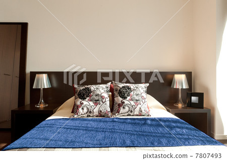 bedroom bedroom 7807493
