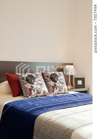 bedroom bedroom 7807494