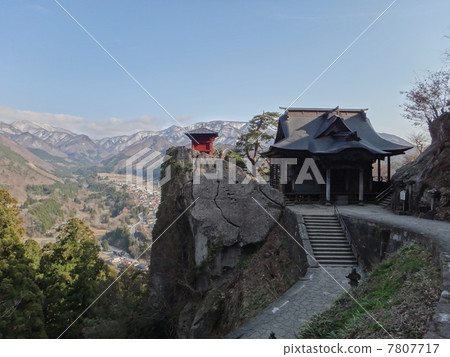 Mountain temple 7807717