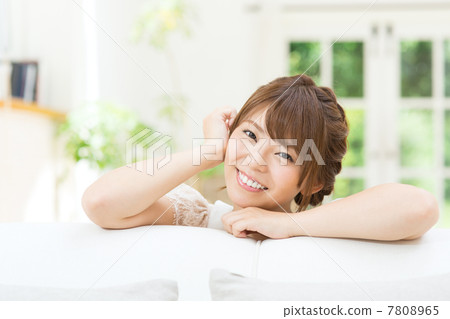 一位新鮮的小姐 7808965