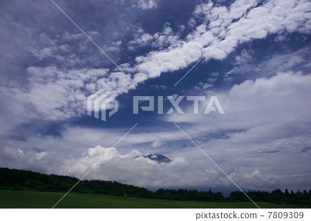 Clouds and Mt. Fuji Clouds and Mt. Fuji 7809309