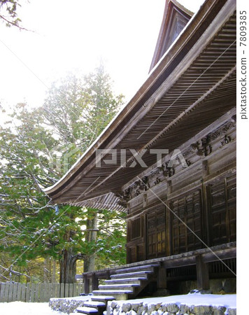 雪的高野山 7809385