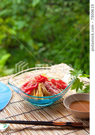 夏天和冰鮮雞肉 夏天和冰鮮雞肉 7809619