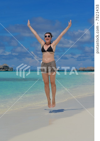 happy woman enjoy summer time 7821438