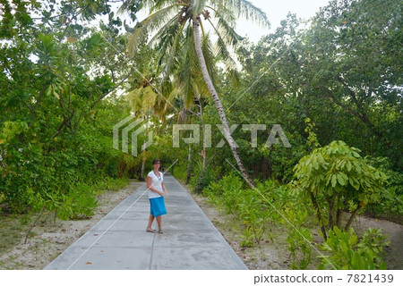 happy woman enjoy summer time happy woman enjoy summer time 7821439