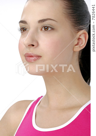 Portrait of young woman wearing sports clothing 7826441