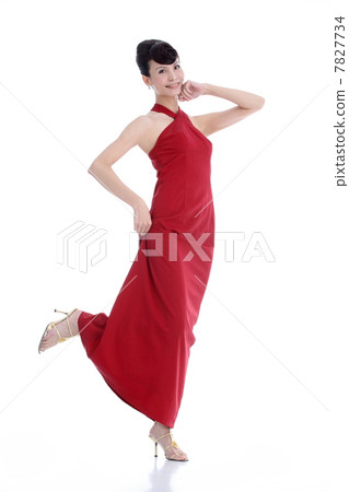 Portrait of young woman 7827734