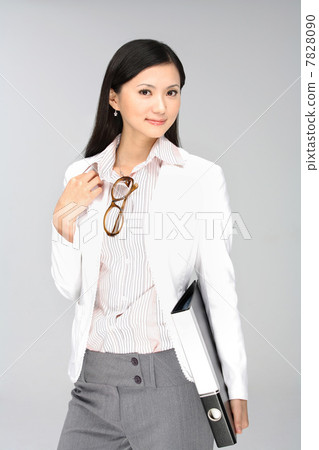 Portrait of young woman 7828090