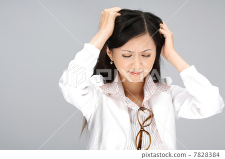 Portrait of young woman Portrait of young woman 7828384