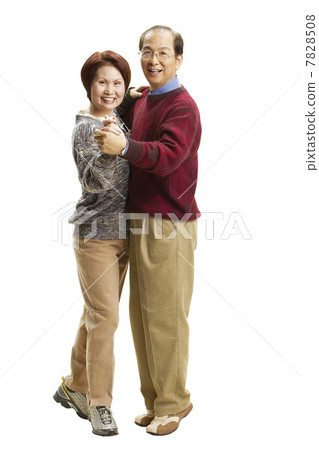 Portrait of senior couple 7828508