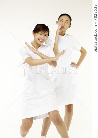 Portrait of young nurses 7828538
