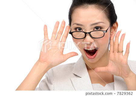 Portrait of young woman 7829362