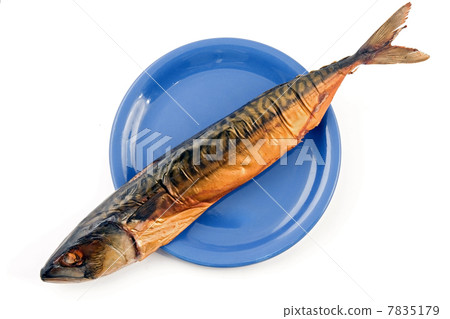 smoked mackerel on blue disc 7835179