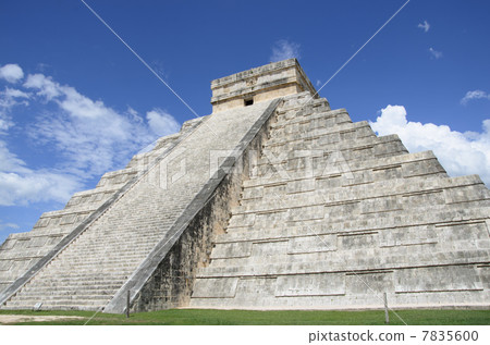 Chichen Itza 7835600