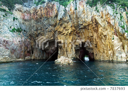 Qinghai Island Golden Cave Qinghai Island Golden Cave 7837693