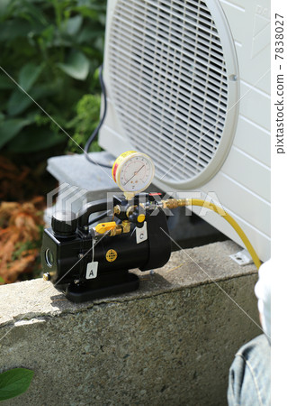 Vacuum pump Vacuum pump 7838027