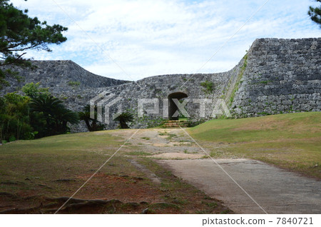 “世界遺產/ Zeidaku城堡遺址”“兩座城堡”(沖繩縣中上郡讀谷村) “世界遺產/ Zeidaku城堡遺址”“兩座城堡”(沖繩縣中上郡讀谷村) 7840721