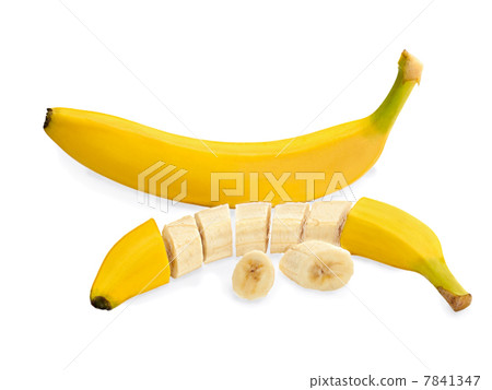 fresh sliced bananas isolated on white background fresh sliced bananas isolated on white background 7841347