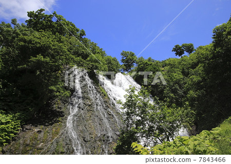 Oshinkoshin waterfall 7843466