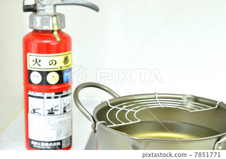 防火圖像（天婦羅油和滅火器） 7851771