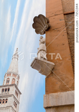 Bonissima is medieval statue on the corner of ModenaTown Hall 7851944