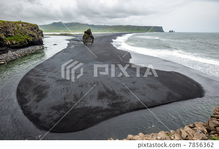 Reynisfjara  beach, Iceland 7856362