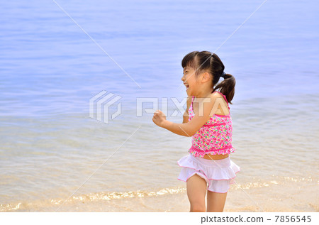 A girl who enjoys swimming A girl who enjoys swimming 7856545