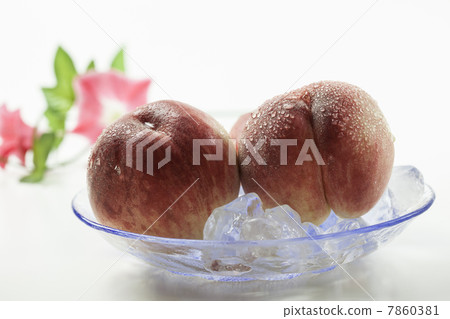 Cold summer fruit 7860381