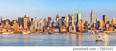 Panoramic view of Manhattan 7863281