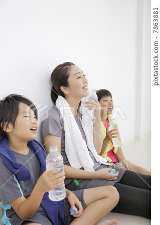 Family exercise Family exercise 7863881