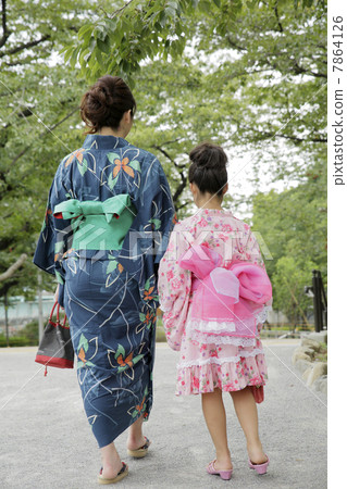 Parent and child of yukata 7864126