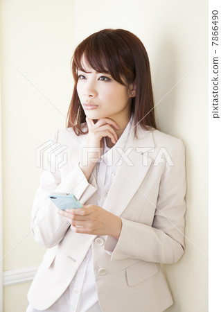 Business woman with smartphone Business woman with smartphone 7866490