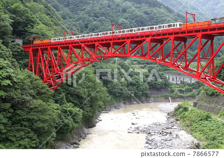 蹦床火車橫穿Shin-Yamajihiko 蹦床火車橫穿Shin-Yamajihiko 7866577