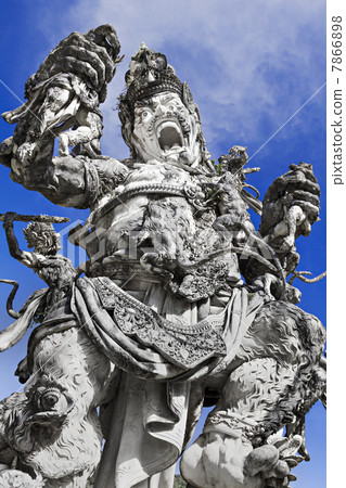 Kumbakarna Laga statue 7866898